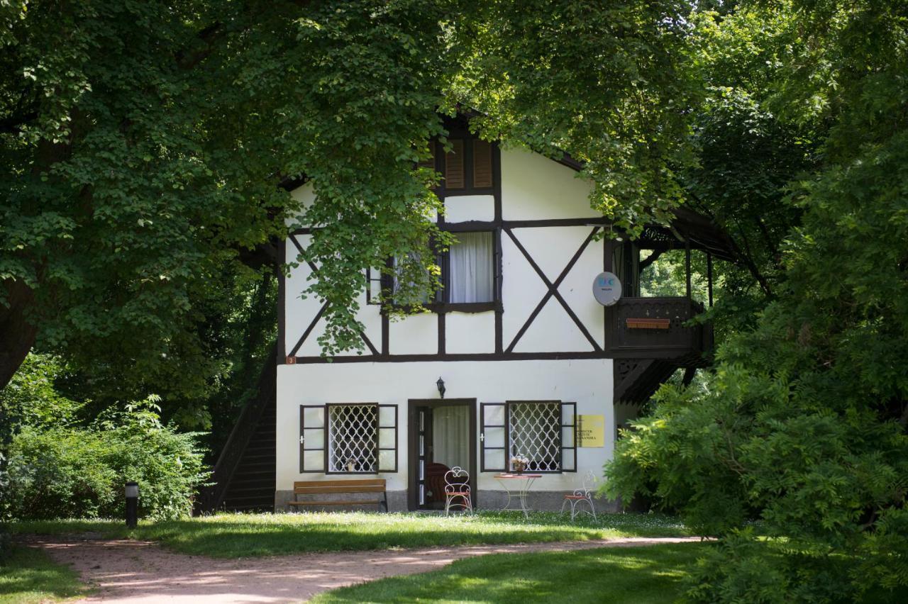 Chateau Loucen Garden Retreat Luaran gambar