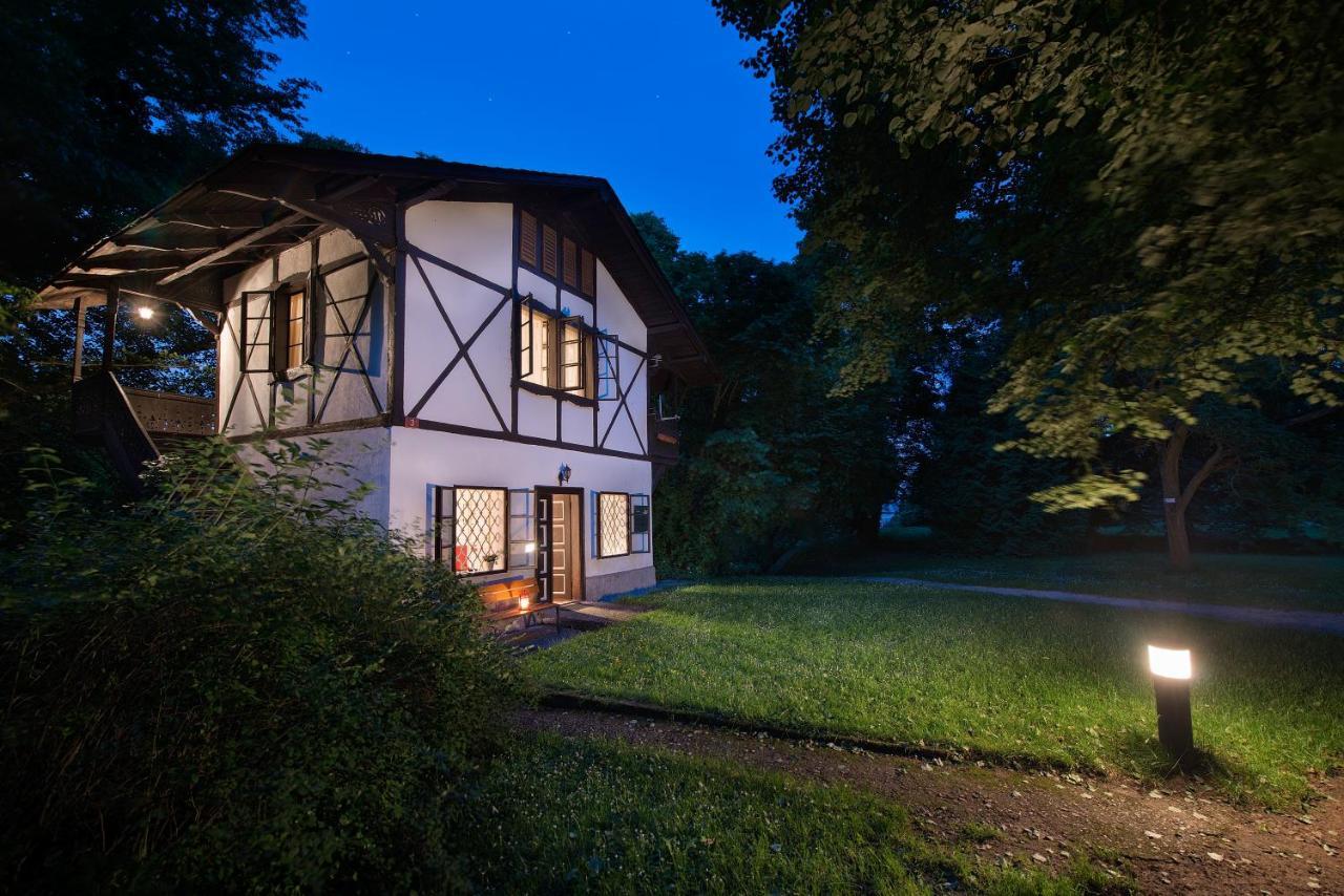 Chateau Loucen Garden Retreat Luaran gambar
