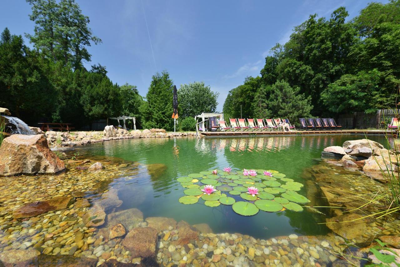 Chateau Loucen Garden Retreat Luaran gambar