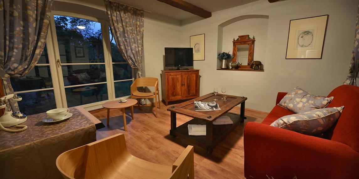 Chateau Loucen Garden Retreat Luaran gambar