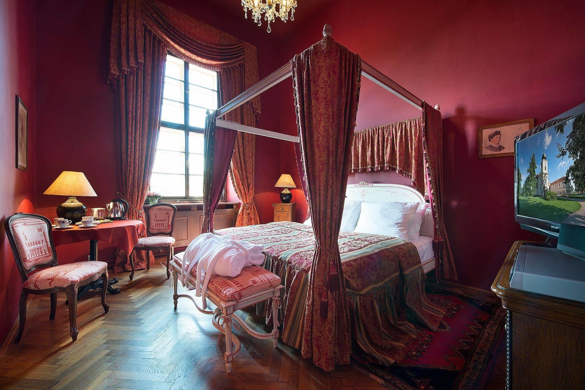 Chateau Loucen Garden Retreat Luaran gambar
