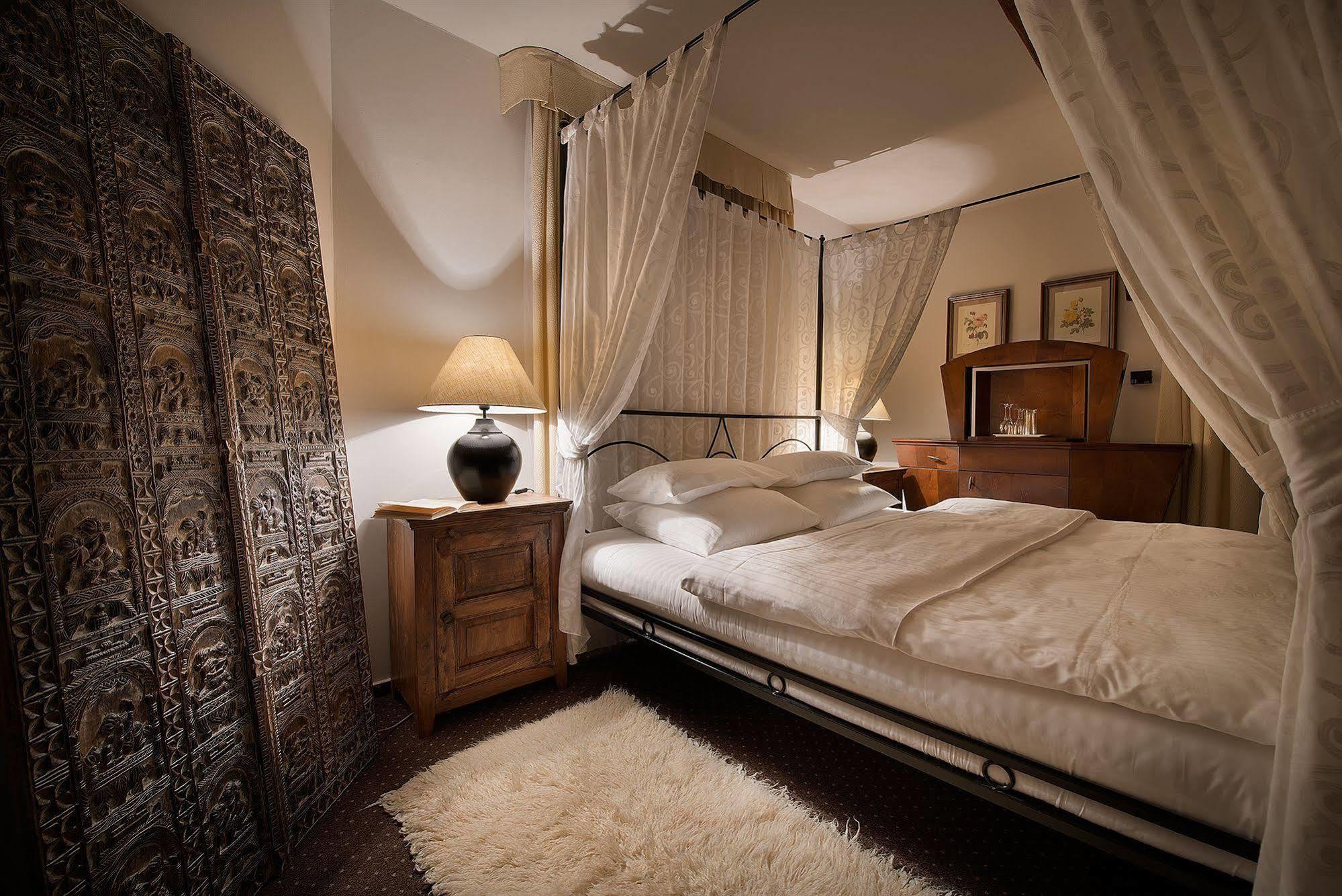 Chateau Loucen Garden Retreat Luaran gambar