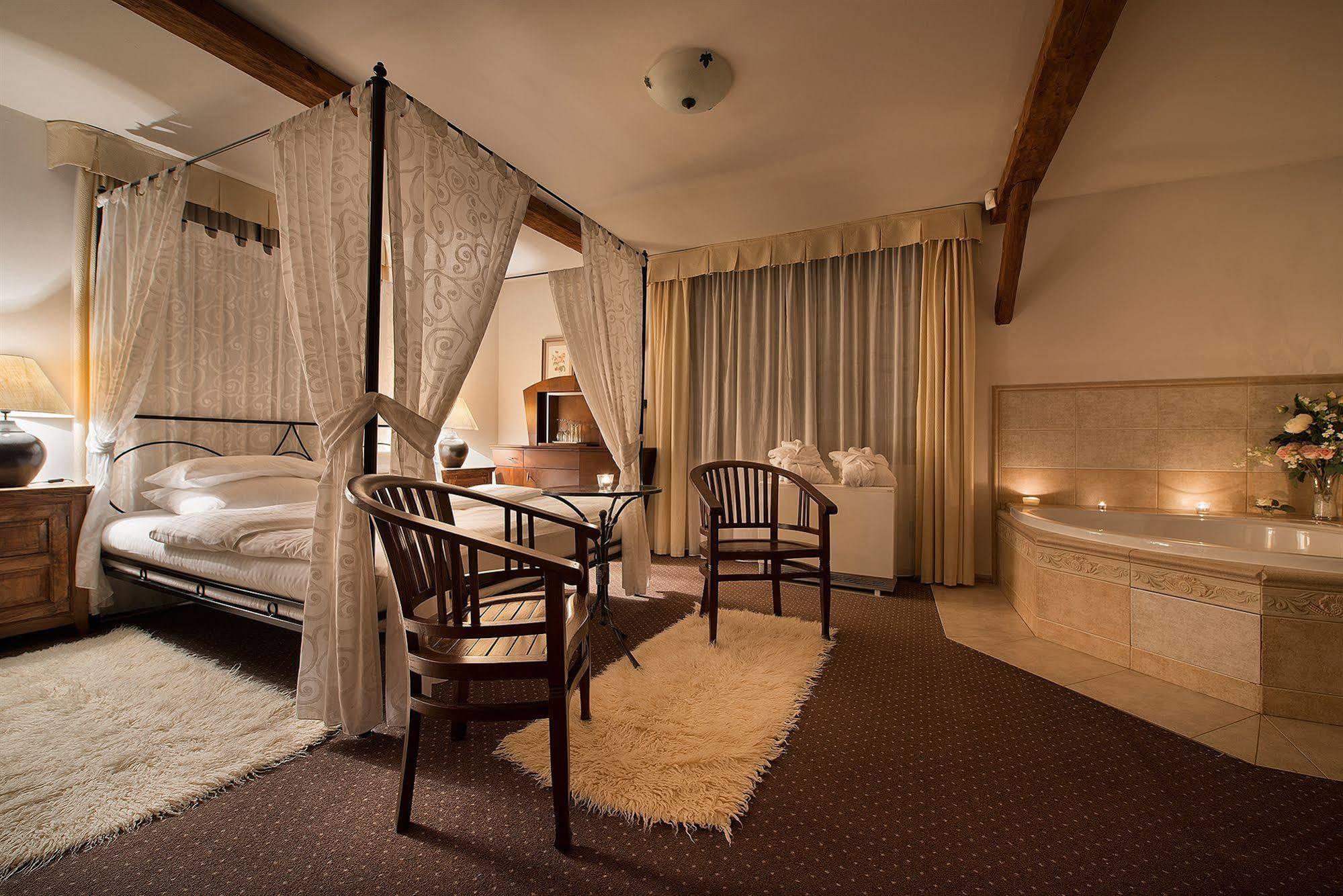 Chateau Loucen Garden Retreat Luaran gambar